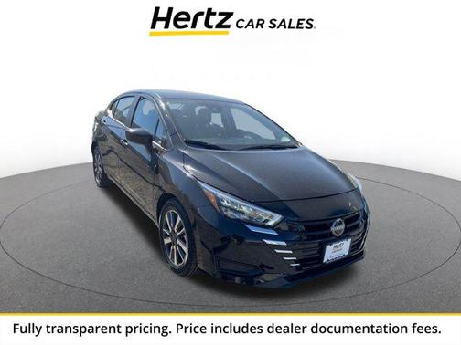 Super Black 2025 Nissan Versa 1.6 SV