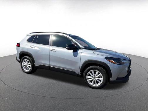 2025 Toyota Corolla Cross LE