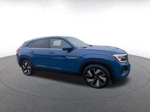 2025 Volkswagen Atlas Cross Sport 2.0T SE w/Technology 4MOTION