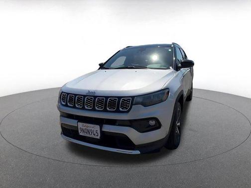 Silver Zynith Metallic Clearcoat 2025 Jeep Compass Limited