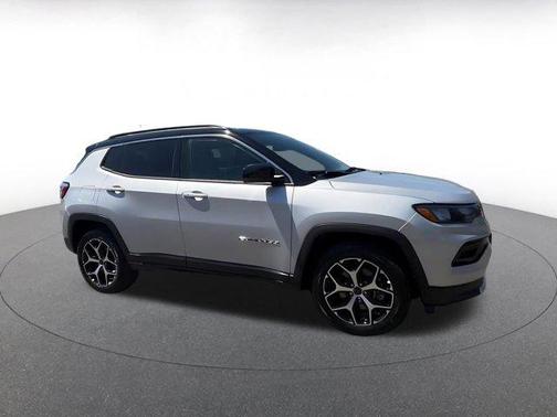 Silver Zynith Metallic Clearcoat 2025 Jeep Compass Limited