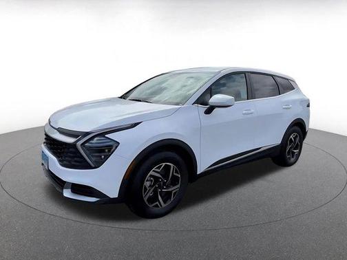 Glacial White Pearl 2025 Kia Sportage LX