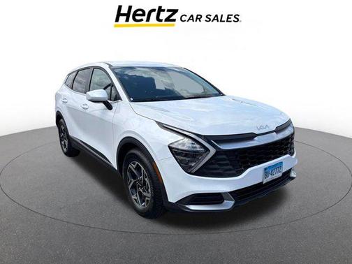 Glacial White Pearl 2025 Kia Sportage LX