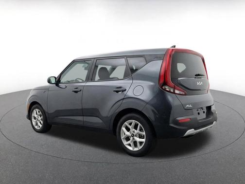 Gravity Gray 2025 Kia Soul LX
