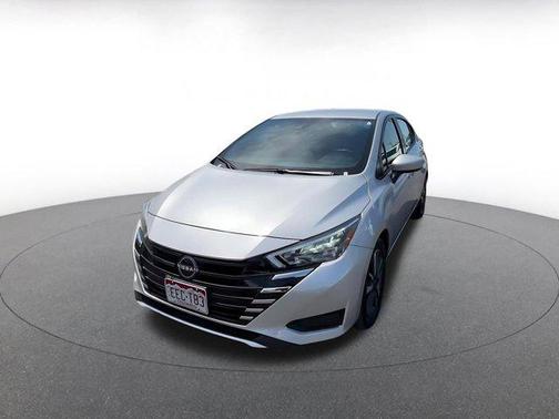 Brilliant Silver Metallic 2025 Nissan Versa 1.6 SV