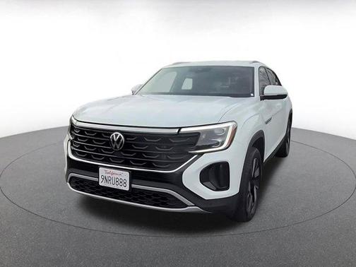 2025 Volkswagen Atlas Cross Sport 2.0T SE w/Technology