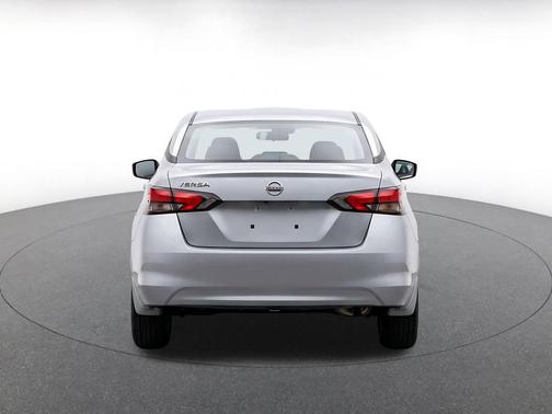 Brilliant Silver Metallic 2025 Nissan Versa 1.6 SV