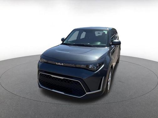 Gravity Gray 2025 Kia Soul LX
