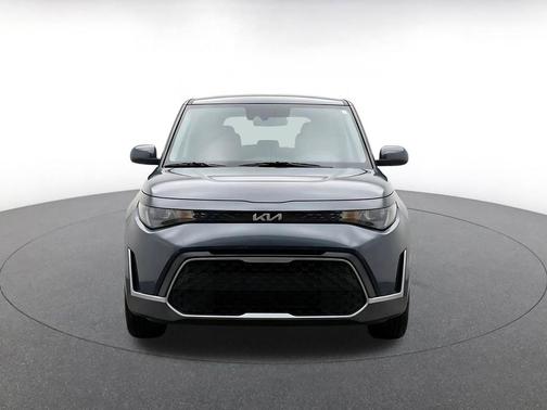 Gravity Gray 2025 Kia Soul LX