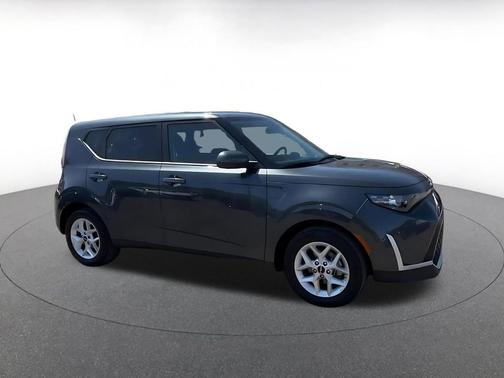 Gravity Gray 2025 Kia Soul LX