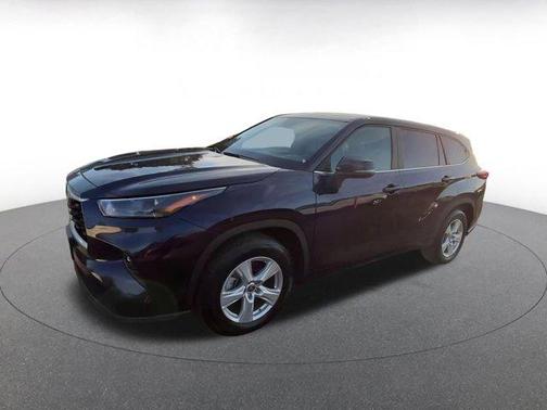 2025 Toyota Highlander LE