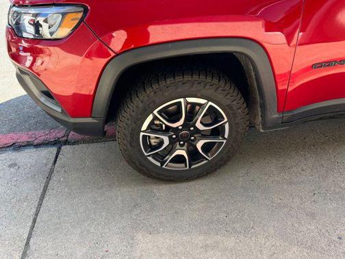 2025 Jeep Compass Trailhawk