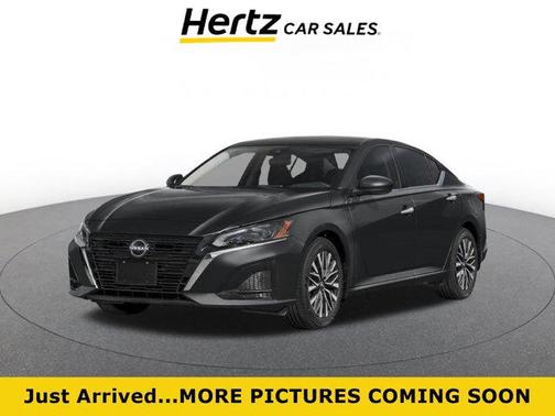 Super Black 2025 Nissan Altima SV FWD