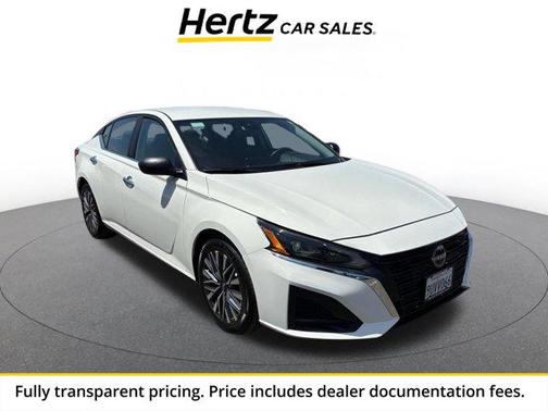 Glacier White 2025 Nissan Altima SV FWD