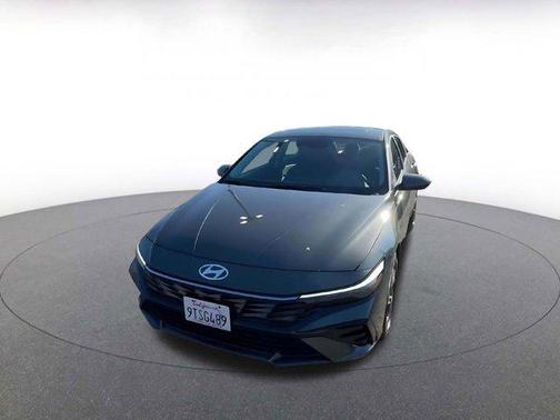2025 Hyundai ELANTRA SEL