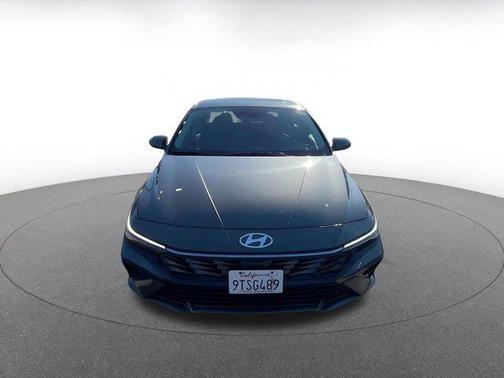 2025 Hyundai ELANTRA SEL