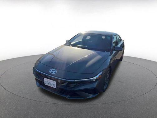 2025 Hyundai ELANTRA HEV Limited