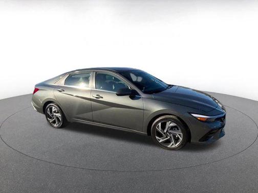 2025 Hyundai ELANTRA HEV Limited