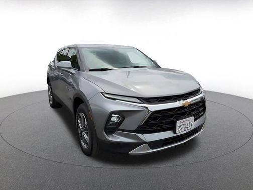 Sterling Gray Metallic 2025 Chevrolet Blazer 2LT