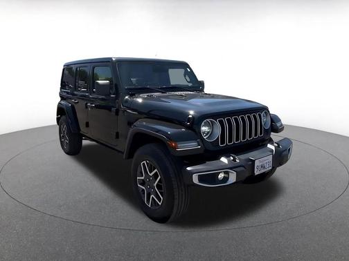 Black Clearcoat 2025 Jeep Wrangler 4-Door Sahara 4x4