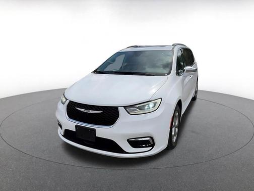 Bright White Clearcoat 2022 Chrysler Pacifica Limited