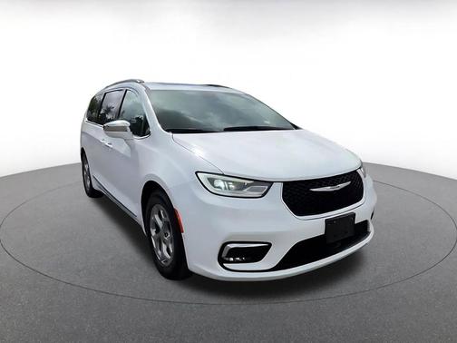Bright White Clearcoat 2022 Chrysler Pacifica Limited