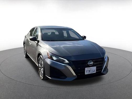 Gun Metallic 2025 Nissan Altima SV FWD
