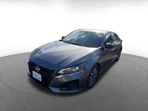 Gun Metallic 2025 Nissan Altima SV FWD