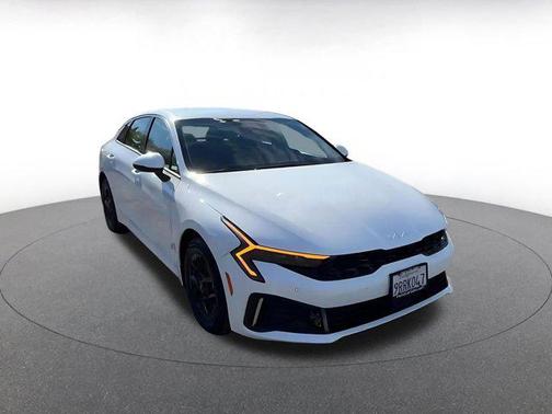 2025 Kia K5 LXS