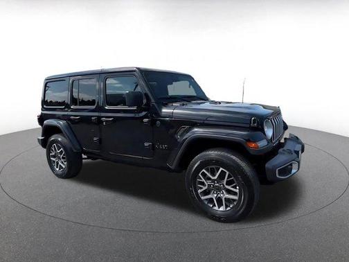 Black Clearcoat 2025 Jeep Wrangler 4-Door Sahara 4x4