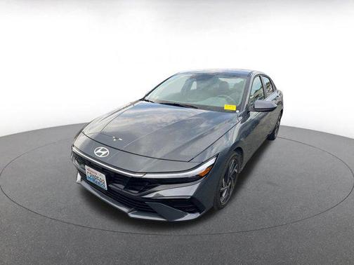 2025 Hyundai ELANTRA SEL