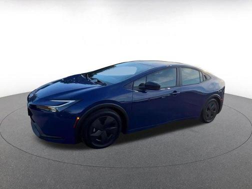 2025 Toyota Prius LE