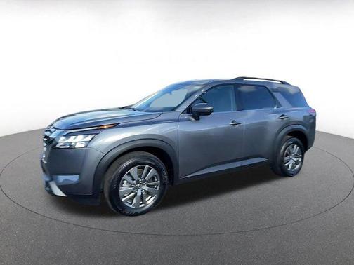 2025 Nissan Pathfinder SV 4WD