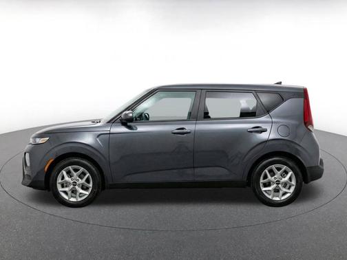 Gravity Gray 2025 Kia Soul LX
