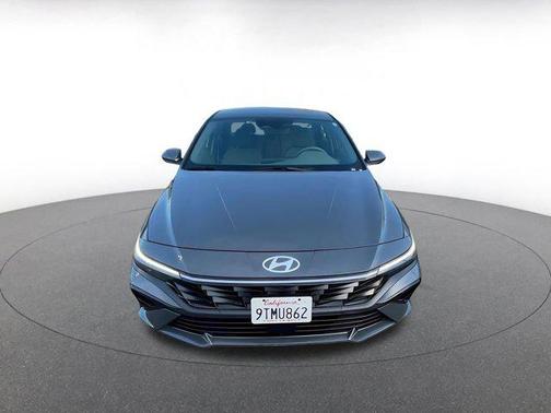 2025 Hyundai ELANTRA SEL