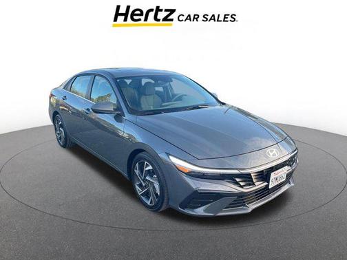 2025 Hyundai ELANTRA SEL