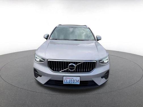 2024 Volvo XC40 CORE