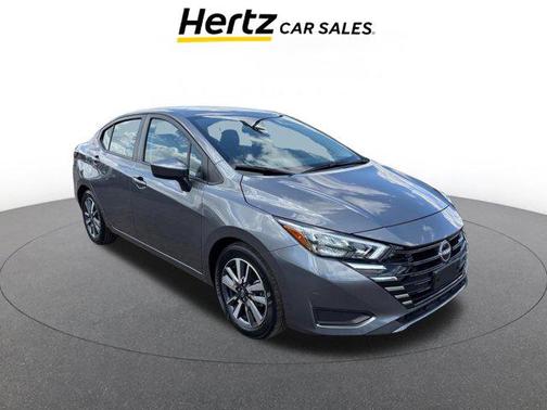 Gun Metallic 2025 Nissan Versa 1.6 SV