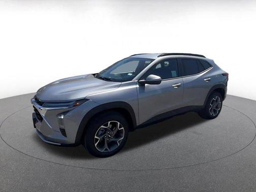 Sterling Gray Metallic 2025 Chevrolet Trax LT