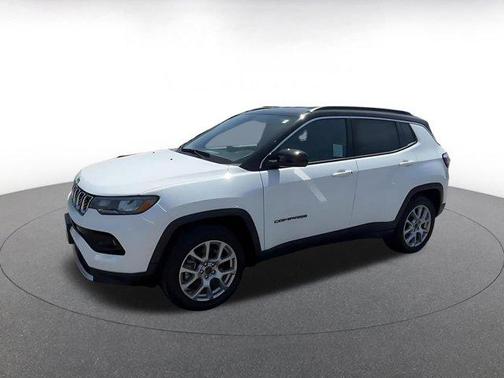 Bright White Clearcoat 2025 Jeep Compass Limited