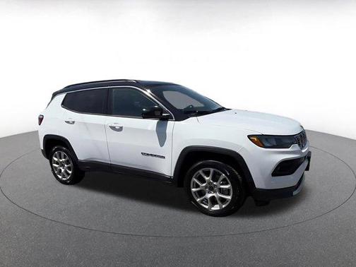 Bright White Clearcoat 2025 Jeep Compass Limited