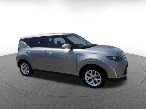 Steel Gray 2025 Kia Soul LX