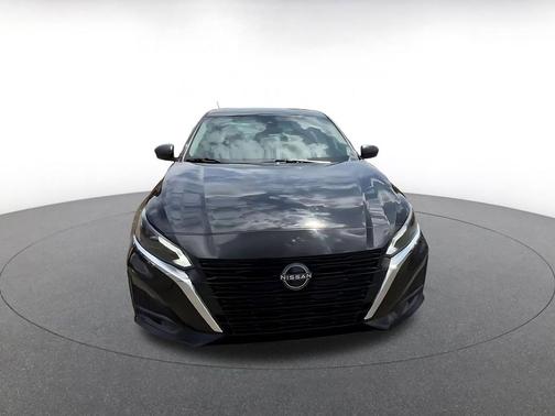 Super Black 2025 Nissan Altima SV FWD