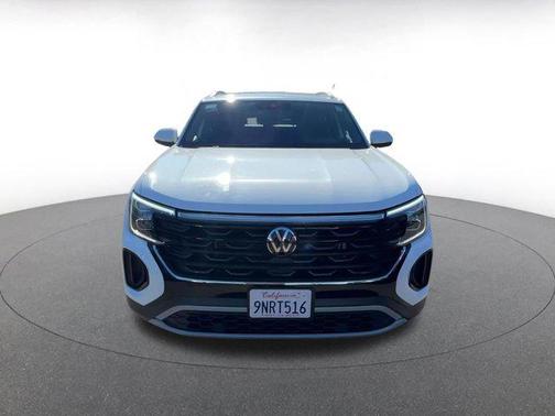 2025 Volkswagen Atlas Cross Sport 2.0T SE w/Technology 4MOTION