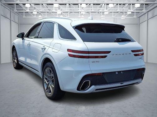 2025 Genesis GV70 2.5T
