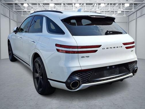 2023 Genesis GV70 2.5T