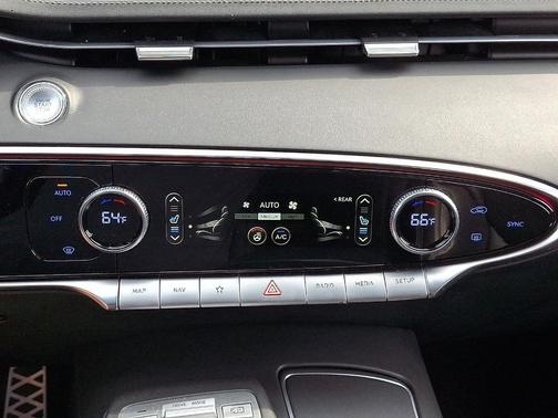 2023 Genesis GV70 2.5T