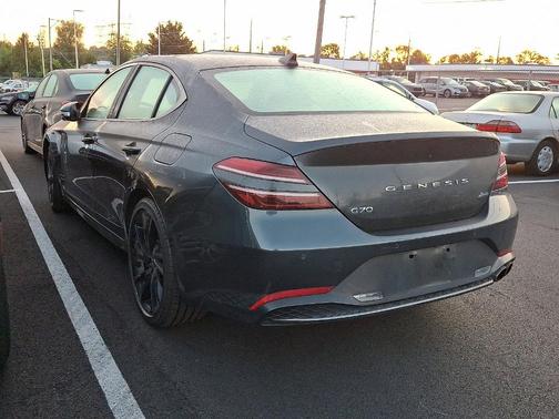 2023 Genesis G70 2.0T