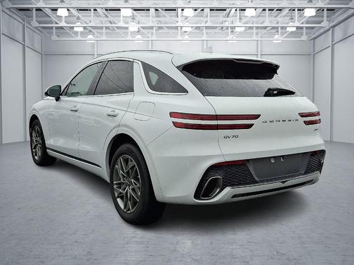2025 Genesis GV70 2.5T