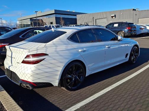 2023 Genesis G70 2.0T